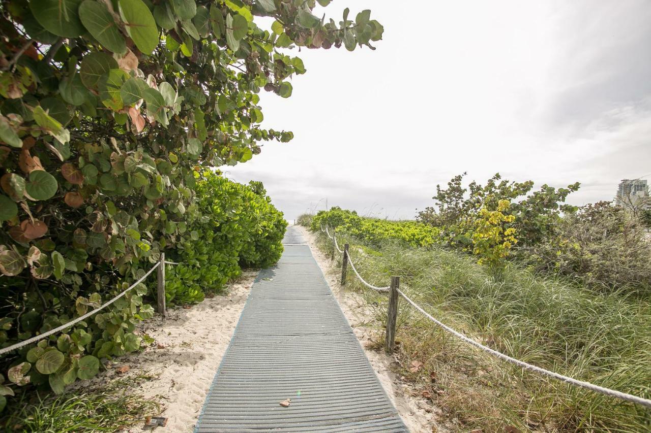 2 Bedroom 2 Bath With Patio On 11Th Collins Ave Miami Beach Esterno foto